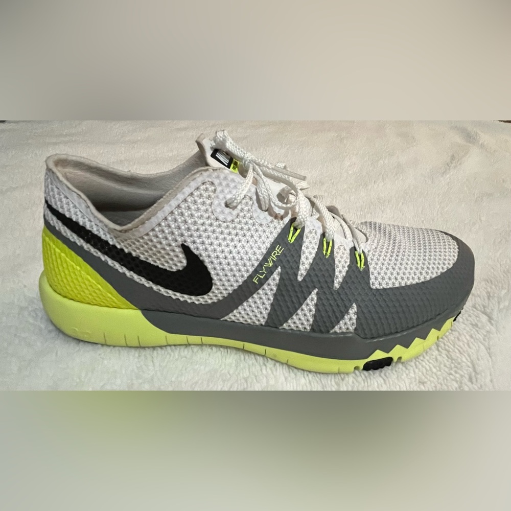Nike Free Trainer 3.0 Flywire Lime Green and White. Men’s size 11.0